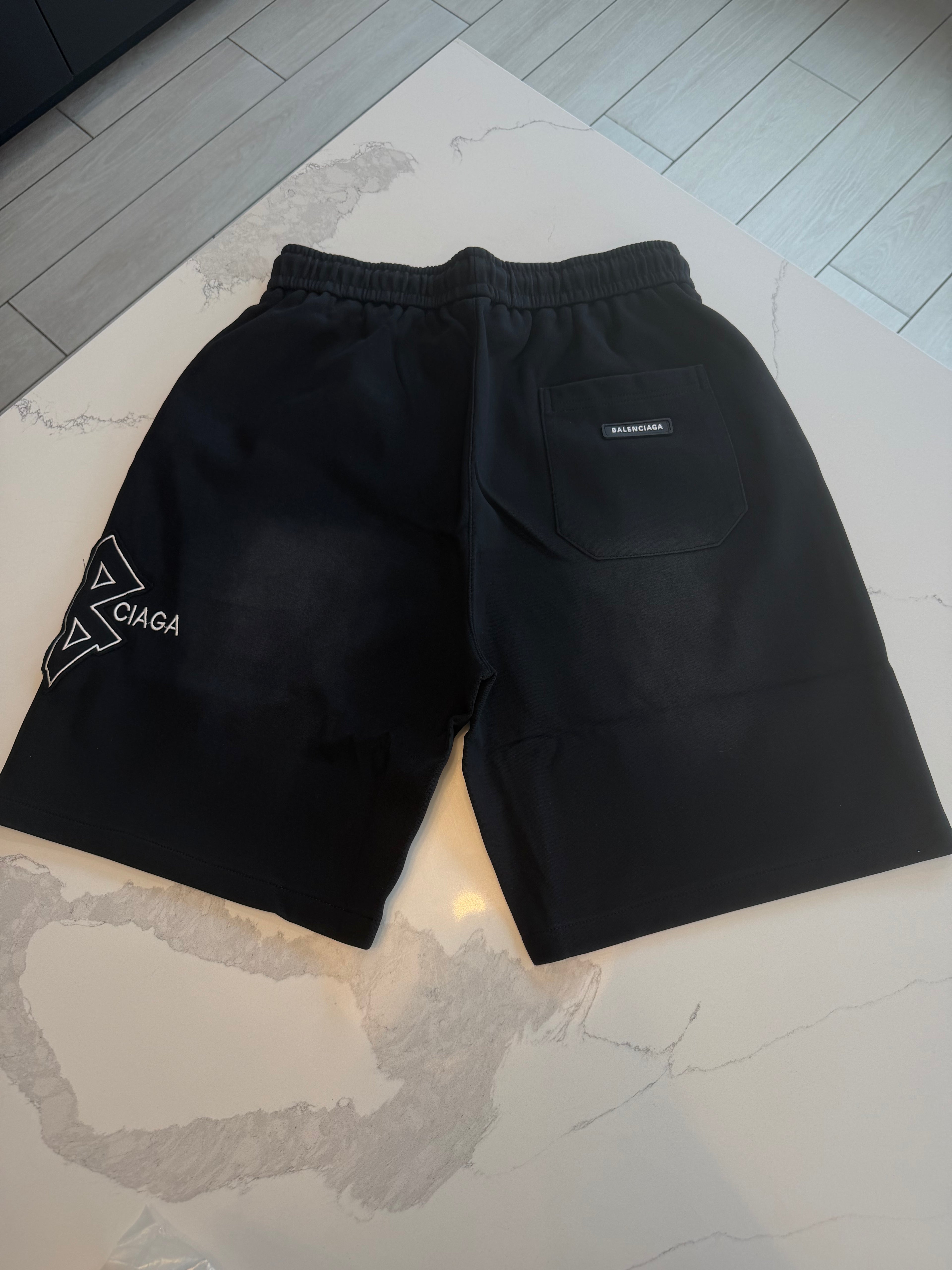 Balenci Shorts L,XL