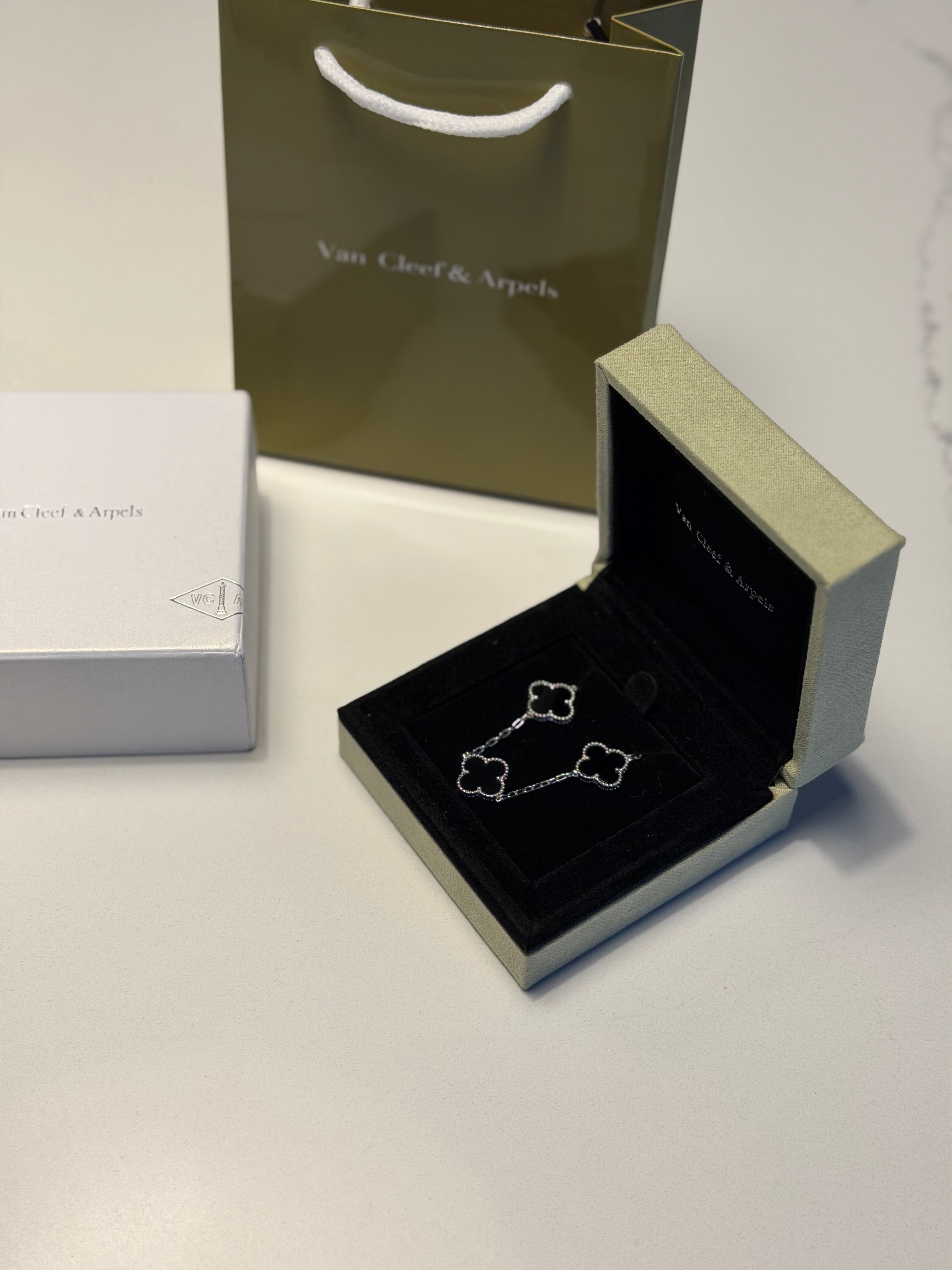 VanCleef Blck&Slvr