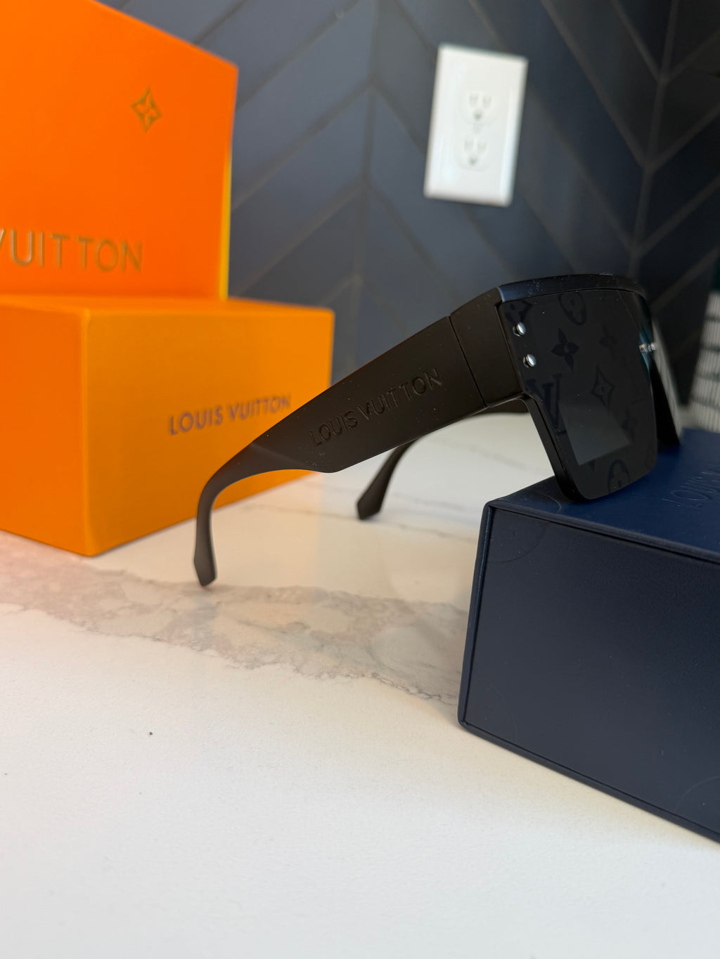 LV shades
